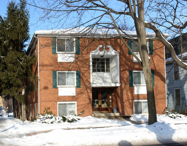 Prospect Avenue Apartments in State College, PA - Building Photo - Building Photo