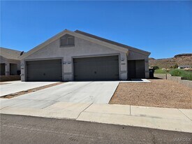 3419 Fairfax St in Kingman, AZ - Building Photo