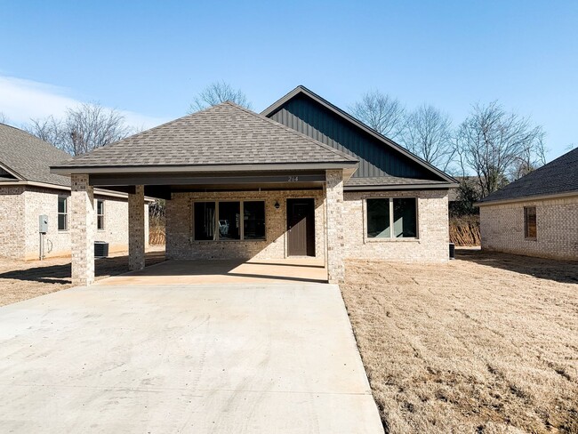 property at 264 Wolf Den Dr