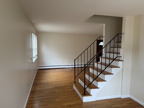 855 Black Rock Tpke in Fairfield, CT - Building Photo - Building Photo