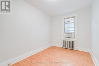 27 Hillsboro Ave in Toronto, ON - Building Photo - Building Photo