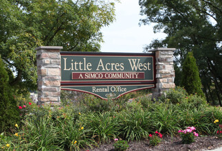 Little Acres Apartments & Townhomes in Hermitage, PA - Building Photo - Building Photo