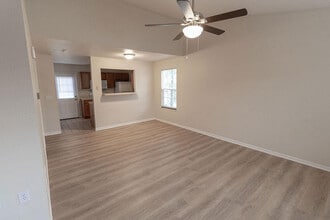 1325 Godas Cir in Columbia, MO - Building Photo - Building Photo