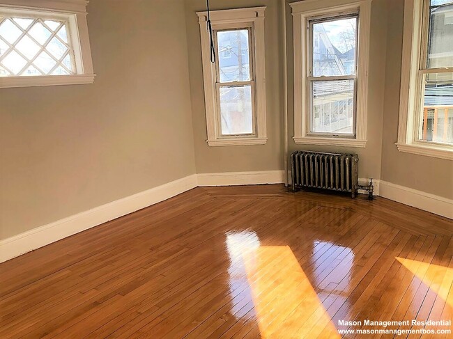 19 Arden St, Unit 2 in Boston, MA - Building Photo - Building Photo