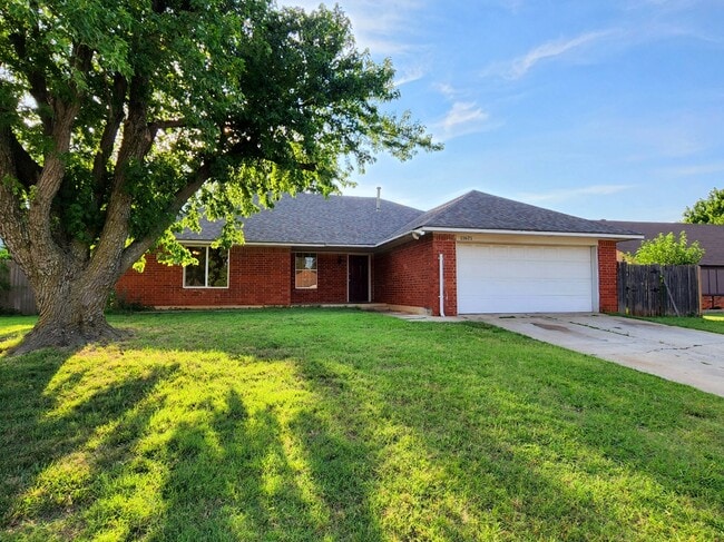 11621 Sagamore Dr in Yukon, OK - Building Photo - Building Photo