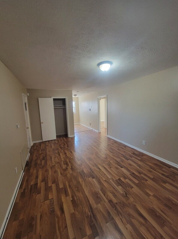 6005 Dickson Rd in Indianapolis, IN - Building Photo - Building Photo