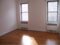 66-15 Wetherole St, Unit D16 in Queens, NY - Building Photo - Building Photo