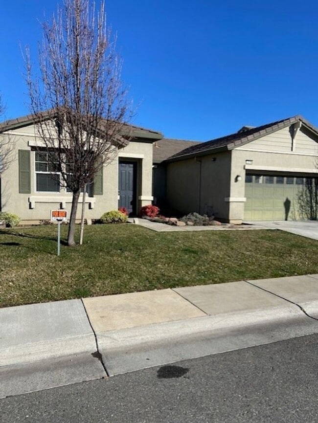 2116 Jacob St in Gridley, CA - Building Photo - Building Photo