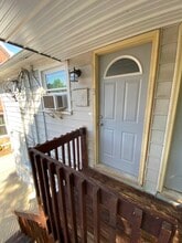130 E Vienna St, Unit 3 in Clio, MI - Building Photo - Building Photo