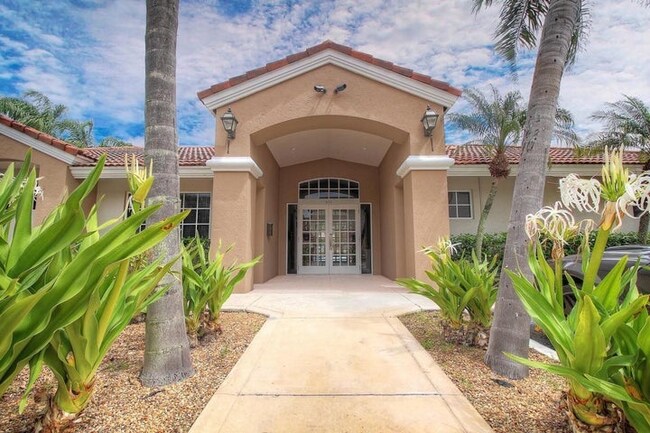 616 Executive Center Dr in West Palm Beach, FL - Foto de edificio - Building Photo