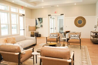 Azalea Bay Apartments in Gulf Breeze, FL - Building Photo - Building Photo