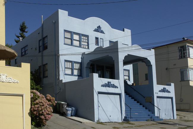 513 Athol Ave in Oakland, CA - Building Photo - Building Photo