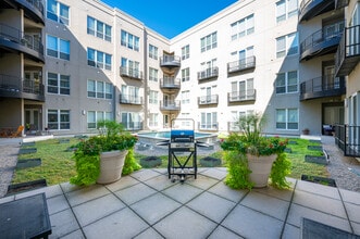 Maxwell Apartments in Indianapolis, IN - Building Photo - Building Photo