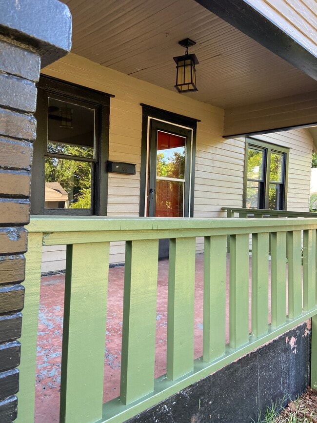 property at 517 NW 26th St