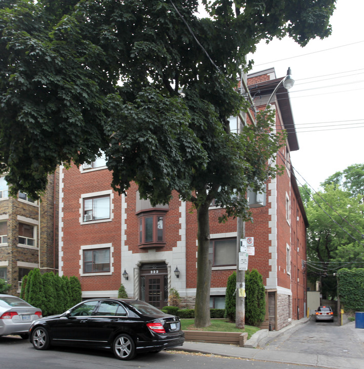 323 Lonsdale Rd in Toronto, ON - Building Photo