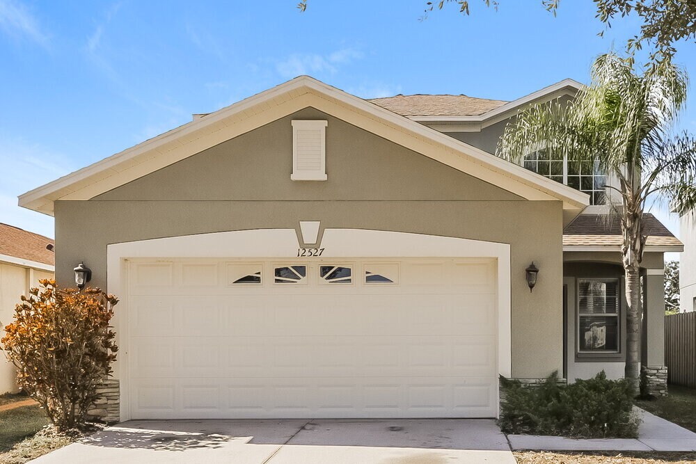 12527 Evington Point Dr in Riverview, FL - Building Photo