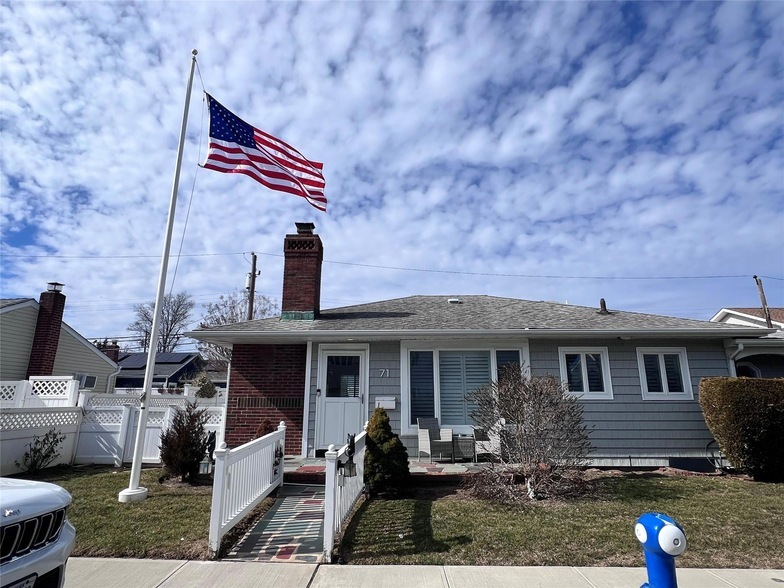 71 Boyd St in Long Beach, NY - Building Photo