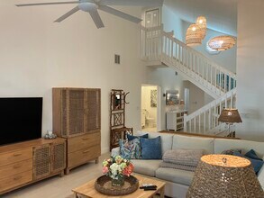 333 Pelican Way in Delray Beach, FL - Building Photo - Building Photo