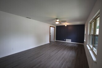 2705 Brentwood Dr in Tyler, TX - Building Photo - Building Photo