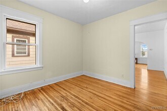 394 Taunton Pl in Buffalo, NY - Building Photo - Building Photo