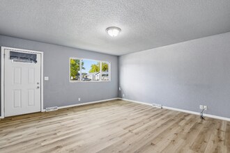 2104 Prairie Ave in Rapid City, SD - Building Photo - Building Photo