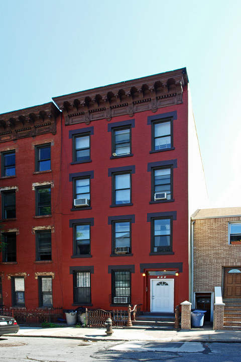 177 15th St in Brooklyn, NY - Building Photo