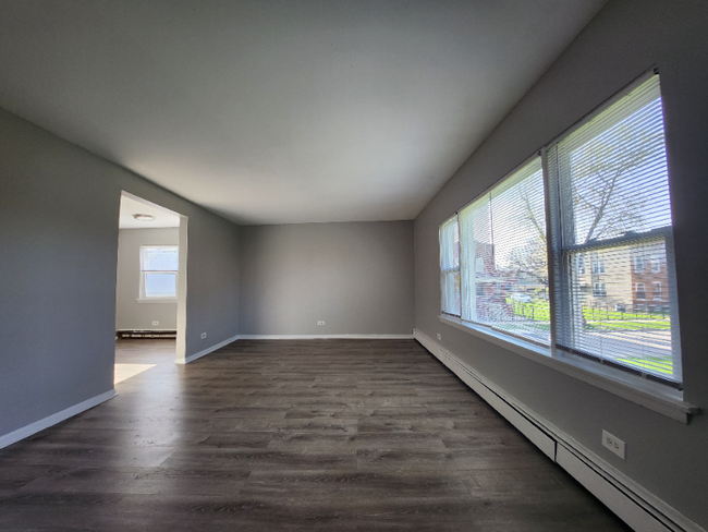 6437 S Evans Ave in Chicago, IL - Building Photo - Building Photo