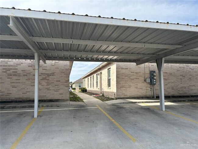 2100 Jackson St in Weslaco, TX - Building Photo - Building Photo