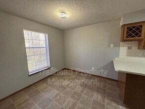 3409 NW Duncan Rd in Blue Springs, MO - Building Photo - Building Photo