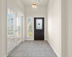 2302 Oakleaf Hills Cir in Conroe, TX - Foto de edificio - Building Photo