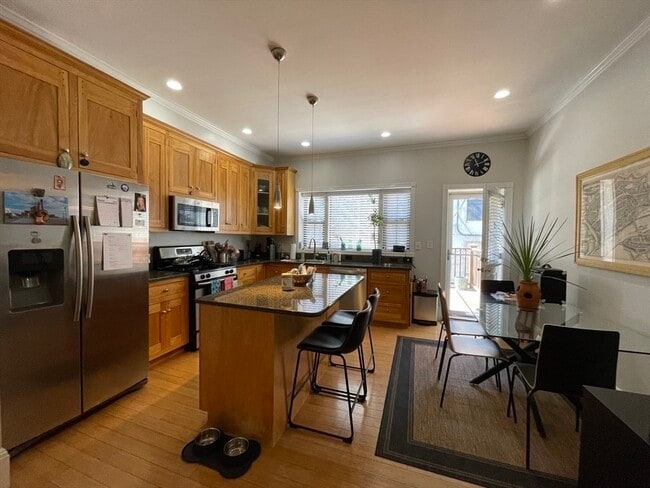 14 Wellington St in Boston, MA - Building Photo - Building Photo