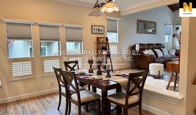 1101 Heather Ln in Pacific Grove, CA - Building Photo - Building Photo