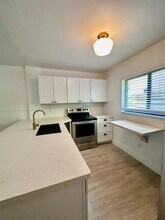 910 SW 4th Ave in Miami, FL - Building Photo - Building Photo