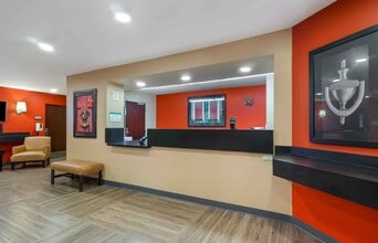 Furnished Studio-St. Petersburg - Clearwat in Clearwater, FL - Building Photo - Building Photo