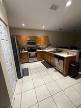 8963 W 35th Ave in Hialeah, FL - Building Photo - Building Photo
