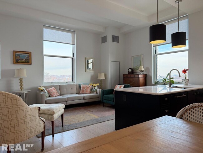 30 Morningside Dr in New York, NY - Building Photo - Building Photo