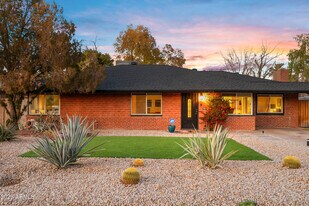 1716 W Berridge Ln in Phoenix, AZ - Building Photo