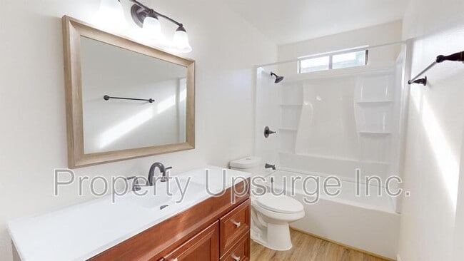 1197 Lancers Ln in Redding, CA - Building Photo - Building Photo