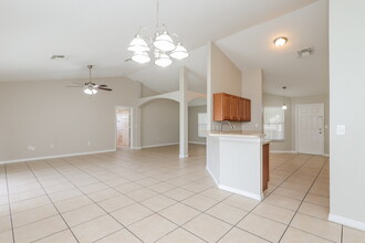 803 Halifax Dr in Kissimmee, FL - Building Photo - Building Photo