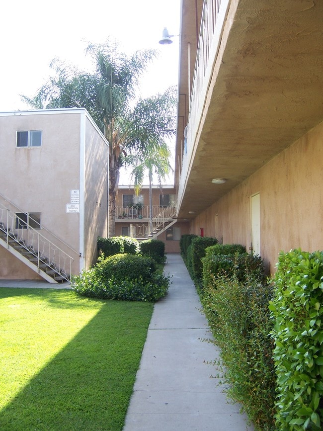 5610 Welland Ave, Unit 03 in Temple City, CA - Building Photo - Building Photo