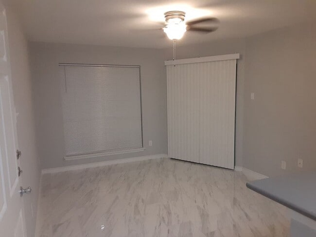18333 Roehampton, Unit 1018 in Dallas, TX - Building Photo - Building Photo