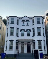 230 Summit Ave in Hagerstown, MD - Building Photo