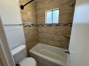 7430 Lobera Dr in Houston, TX - Building Photo - Building Photo