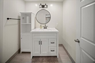 272 W Carmel Valley Rd in Carmel Valley, CA - Foto de edificio - Building Photo