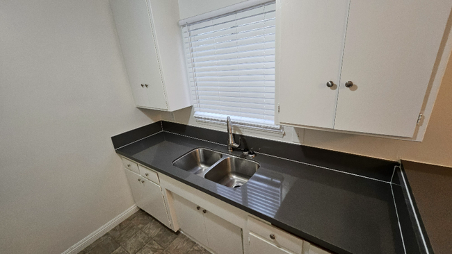 638 N W Knoll Dr in West Hollywood, CA - Building Photo - Building Photo