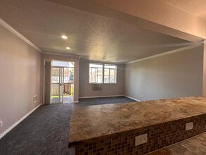 22855 E Country Vista Dr in Liberty Lake, WA - Foto de edificio - Building Photo