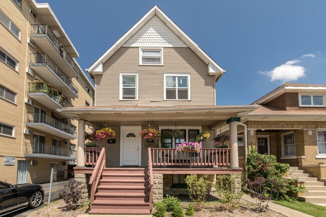 328 Circle Ave in Forest Park, IL - Building Photo - Building Photo