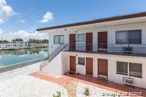 8210 Byron Ave-Unit -21 in Miami Beach, FL - Building Photo - Building Photo