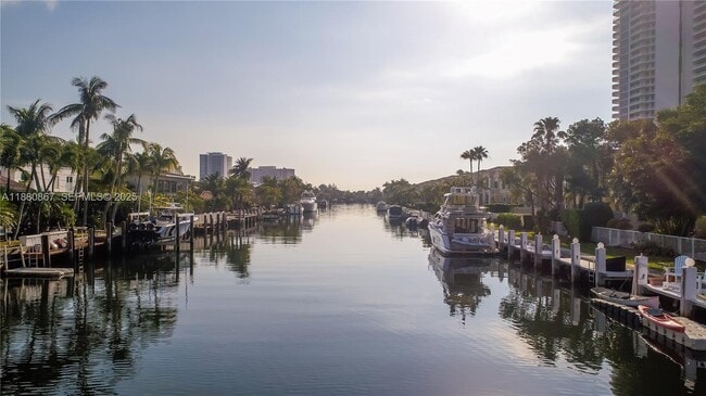 3705 NE 214th St in Miami, FL - Building Photo - Building Photo