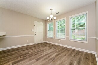 452 Grove Hill Dr in Stockbridge, GA - Building Photo - Building Photo